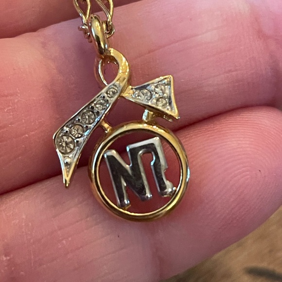 Nina Ricci Two Toned Bow Style Gold Plated & Stone Detailed Necklace - Picture 11 of 11